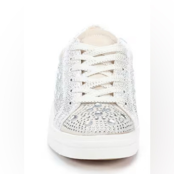 NWT WOMEN'S RAMPAGE DULCA SNEAKERS - Picture 3 of 5